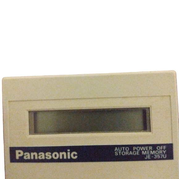 Vintage Panasonic Calculator Functional Model JE-3570 Old School Compact 4 x 2.5 - Picture 3 of 7